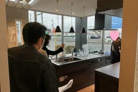 ショールームへGO!